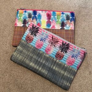 🍍2 for 1 Pineapple Wristlets